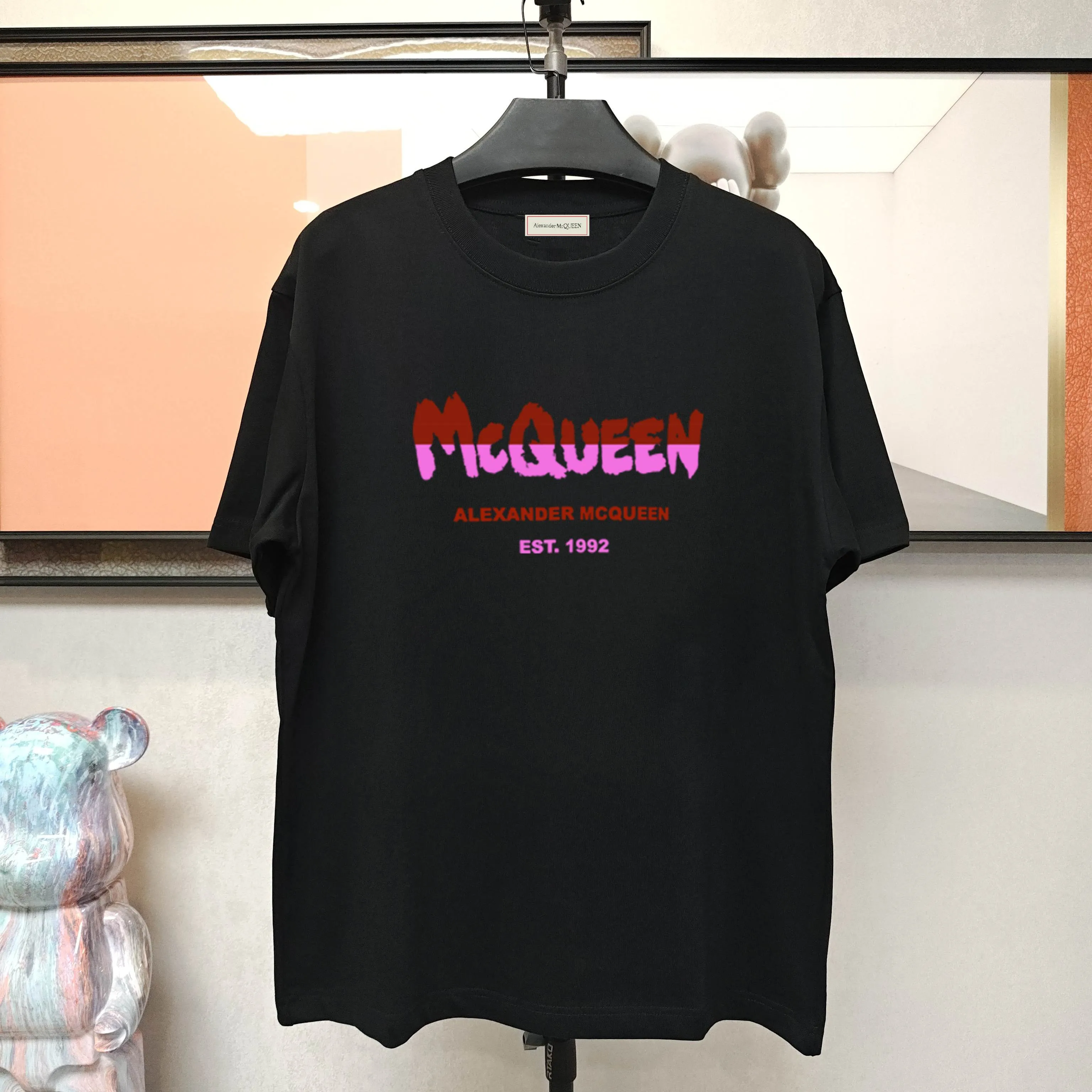 Mc Q*een 2026 New Arrival Original T Premium Quality OS Hot Sale logo💀 Factory Size：S-xxl